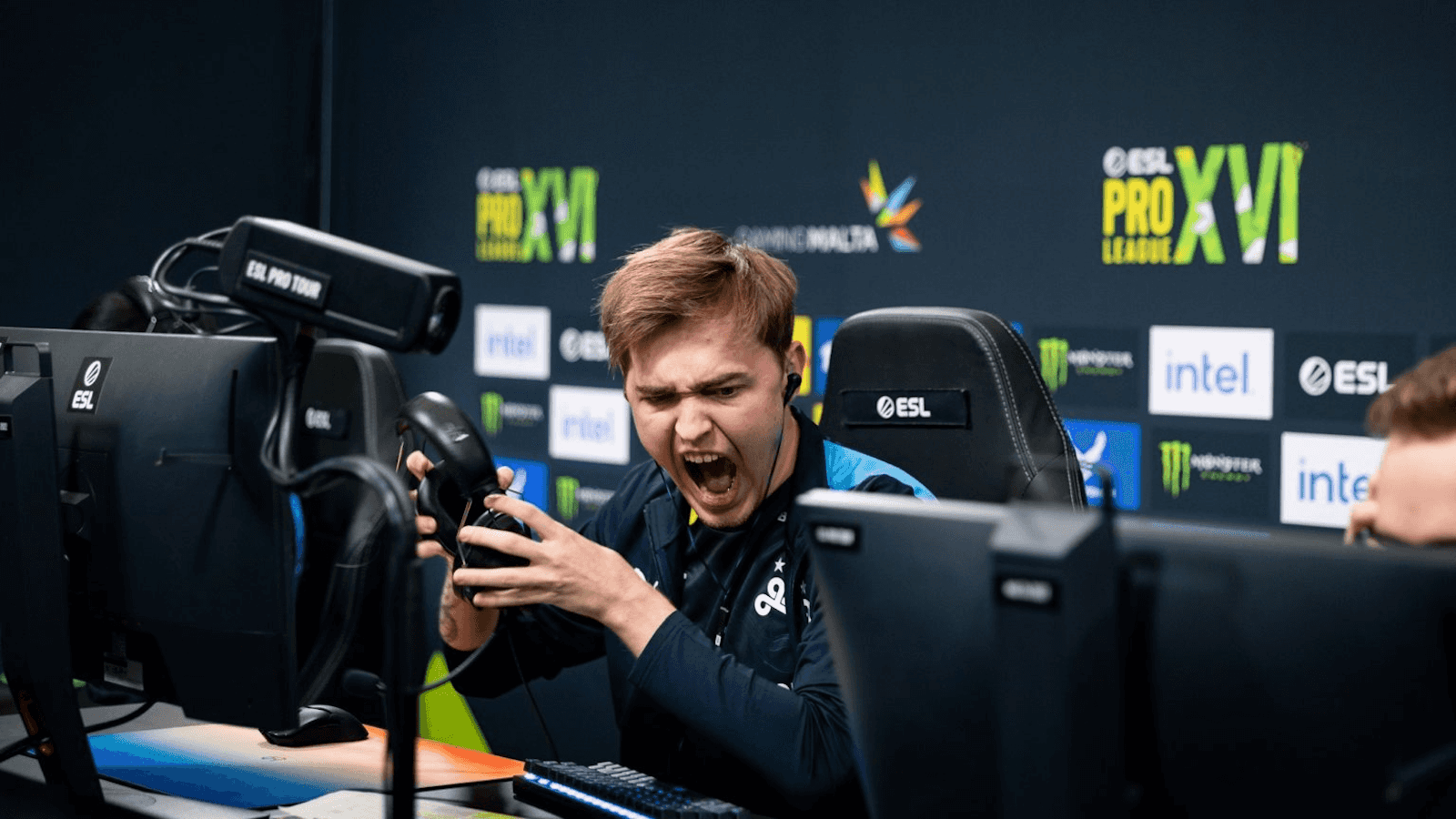 Cloud9 stun FaZe in ESL Pro League Season 16 quarterfinals