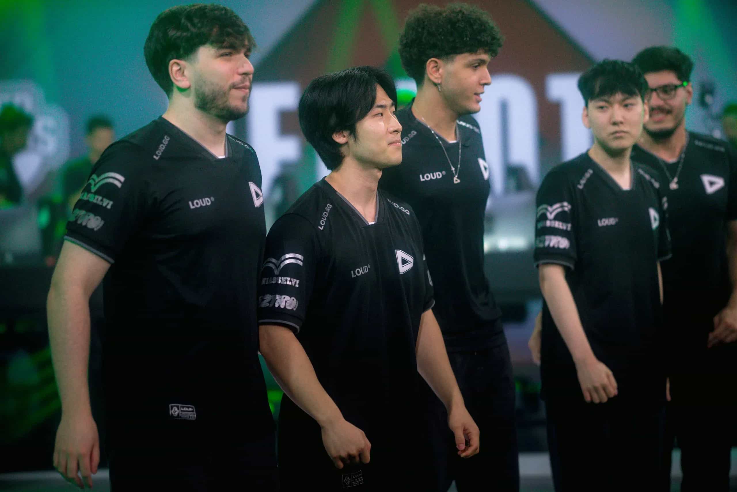 LOUD dá adeus ao First Stand 2026: JD Gaming não deu chance e fechou em 3-0
