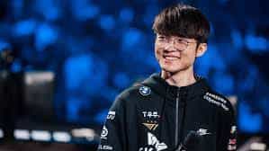 Caminho para a recuperação de Faker: Star Mid Laner do T1 foi substituído devido a uma lesão no braço