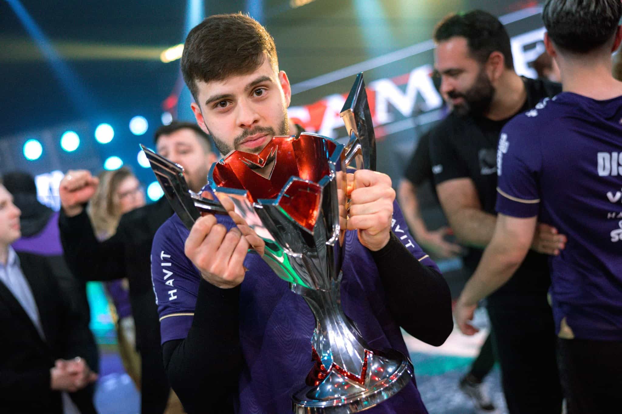 Os 5 Melhores ADCs do Worlds 2025 (Mundial de Lol) e onde VKS Morttheus está no ranking