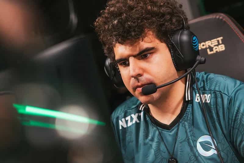 Bwipo é suspenso da Flyquest após comentários sexistas