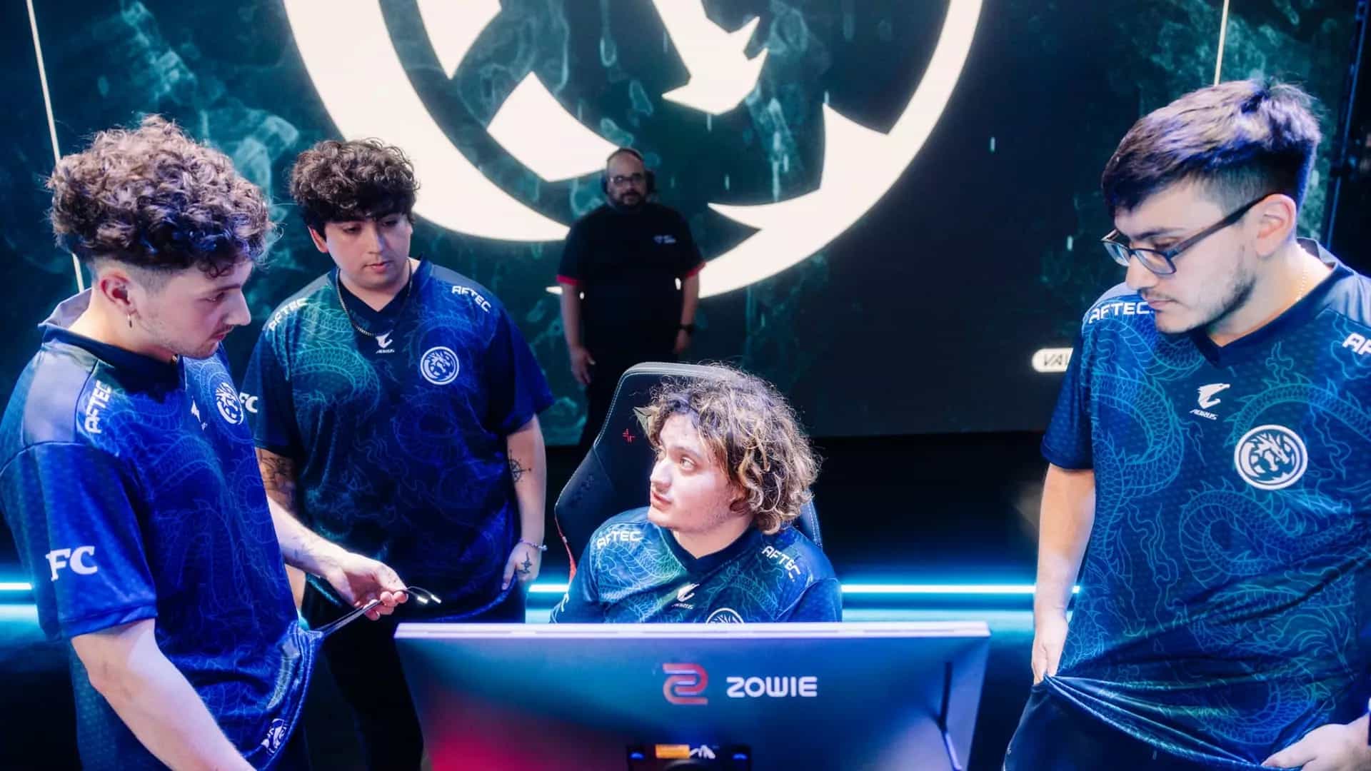 "I do really well because my team trusts me a lot" LEV kiNgg about his individual performance