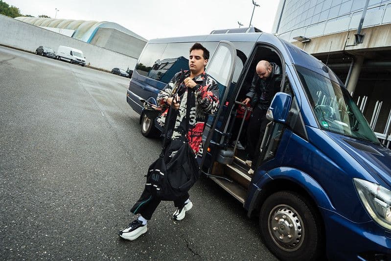 A entrevista de DM durou aproximadamente 6 minutos mas trouxe bastante informação.