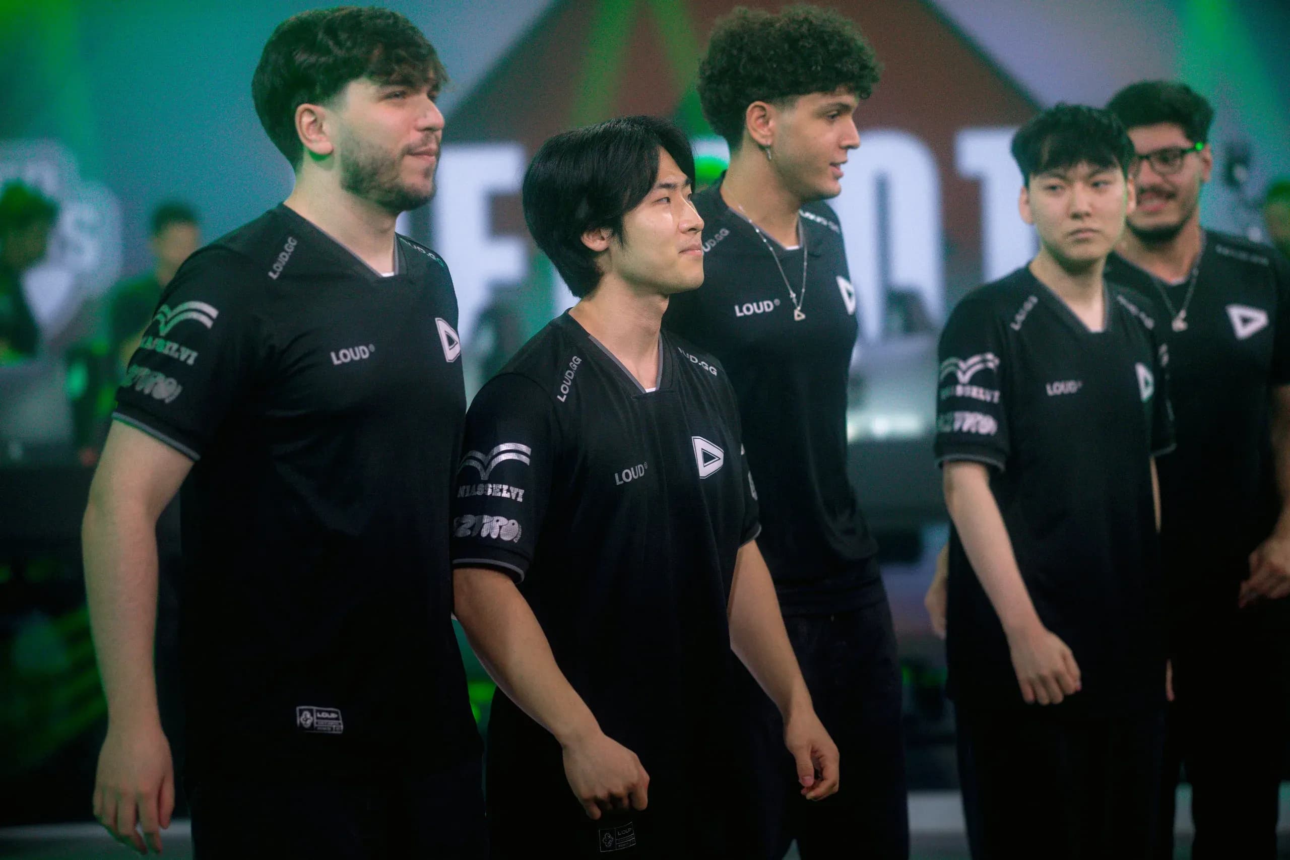 LOUD dá adeus ao First Stand 2026: JD Gaming não deu chance e fechou em 3-0