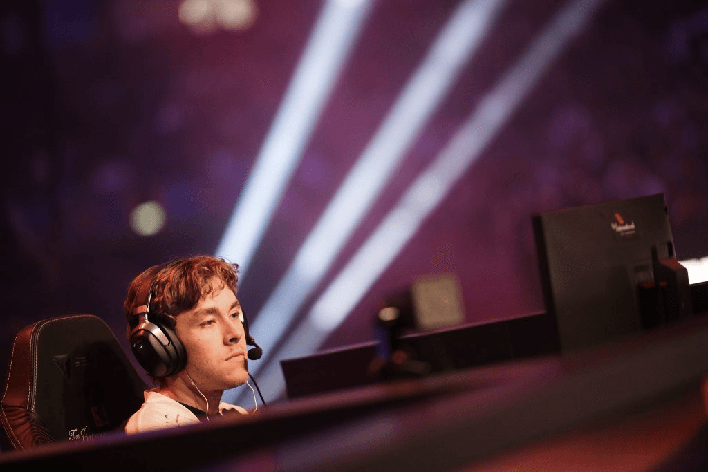 Zai no The International 2022, antes de enfrentar sua antiga equipe, a Team Secret.Créditos: Valve