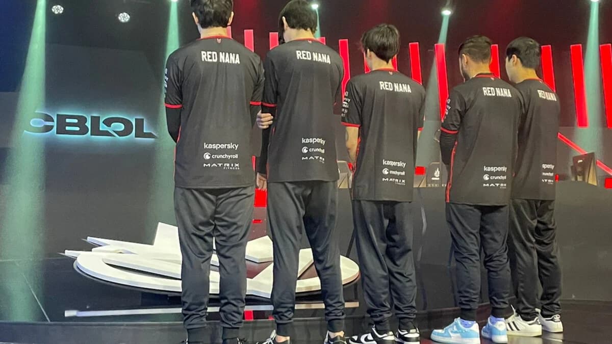 Homenagem à Nana torcedora da RED no CBLOL