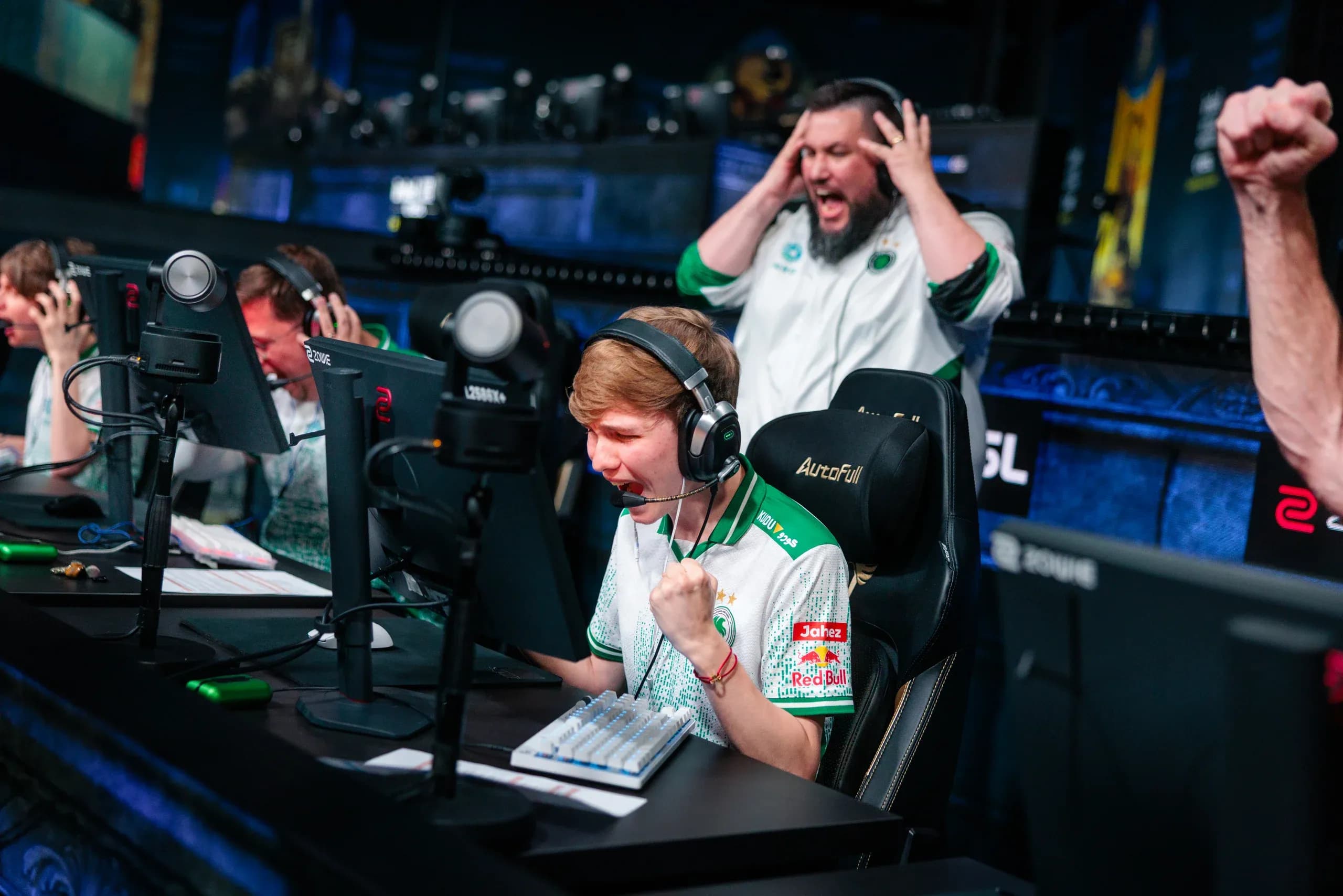 Team Falcons Edge Out Team Vitality to Secure IEM Cologne Major 2026 Semifinals
