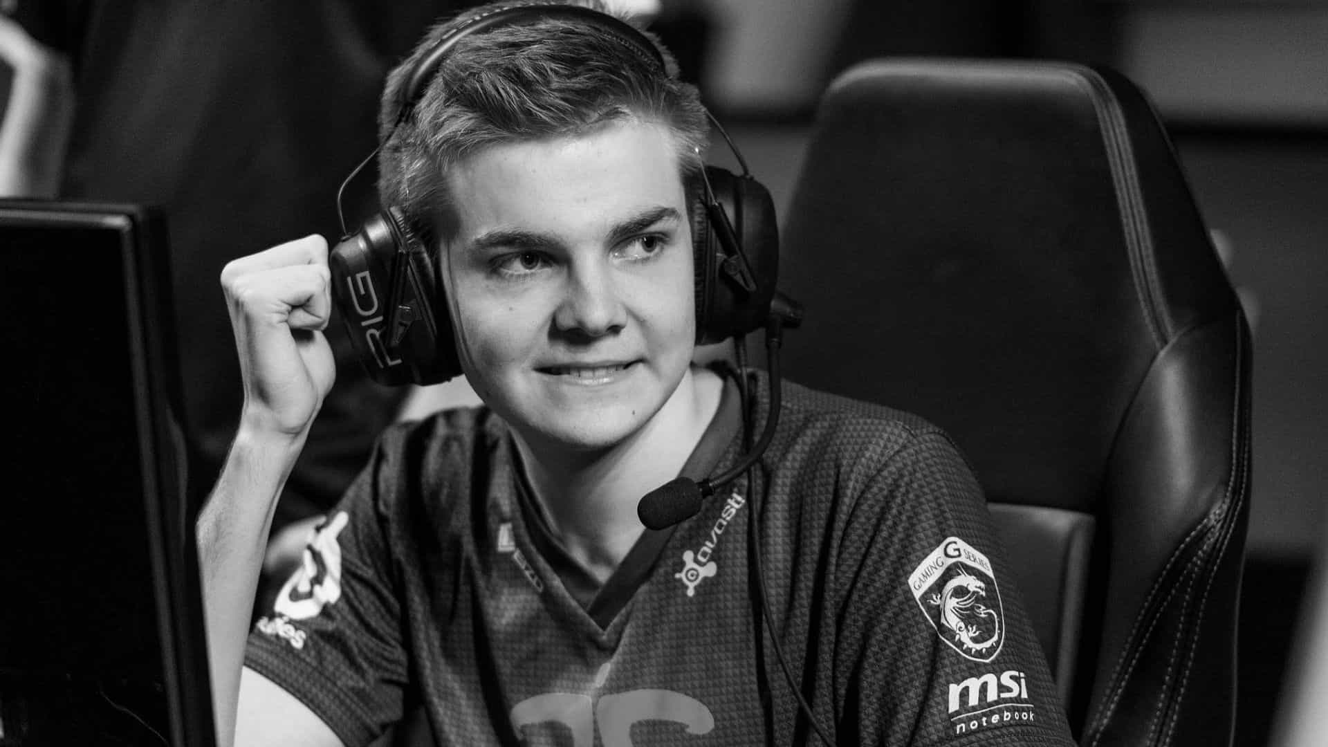 Former Worlds Champion Cyanide Passes Away at 31