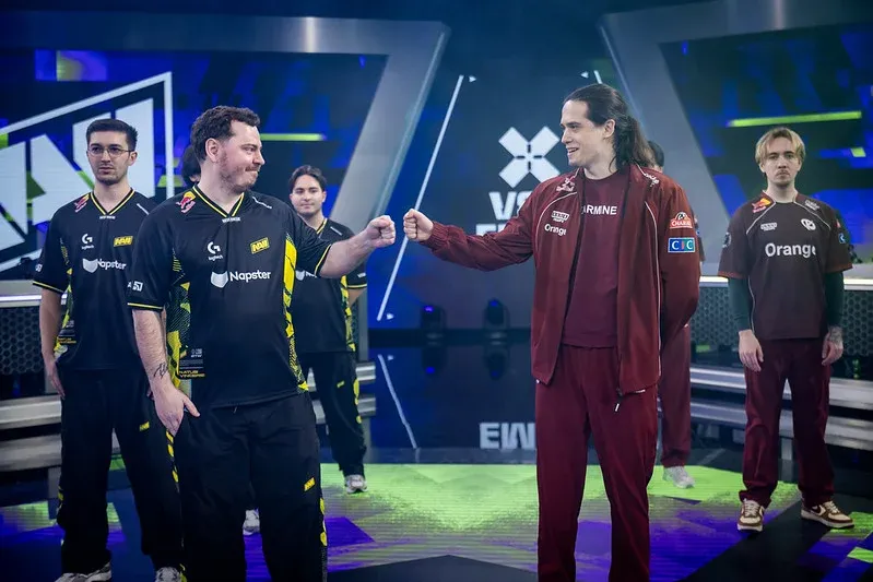 navi and karmine corp on the VCT EMEA stage