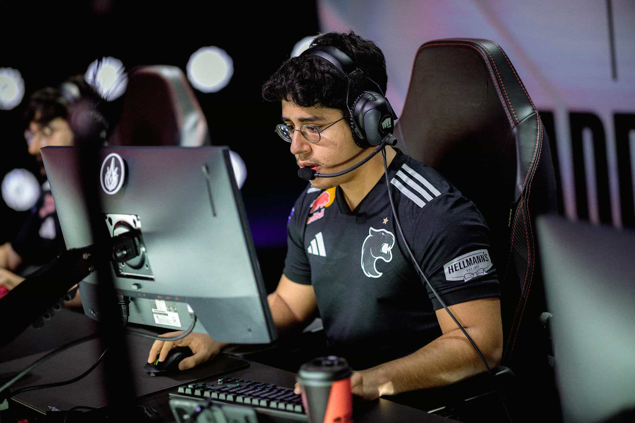 Tatu es suspendido por la CBLOL tras comunicación irregular durante Selección de Campeones