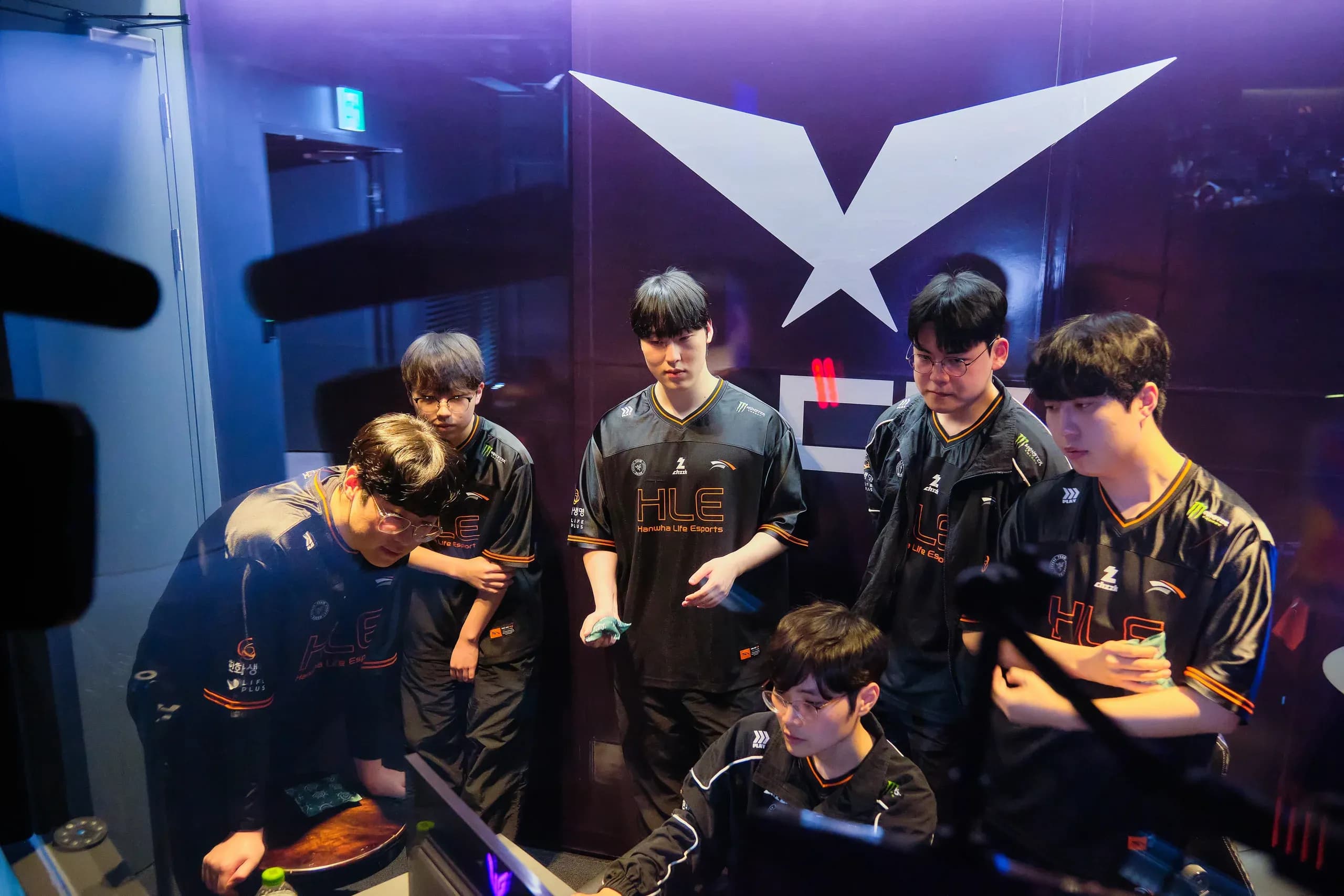 A Hanwha Life Esports atropela a T1 e garante sua primeira vaga no MSI