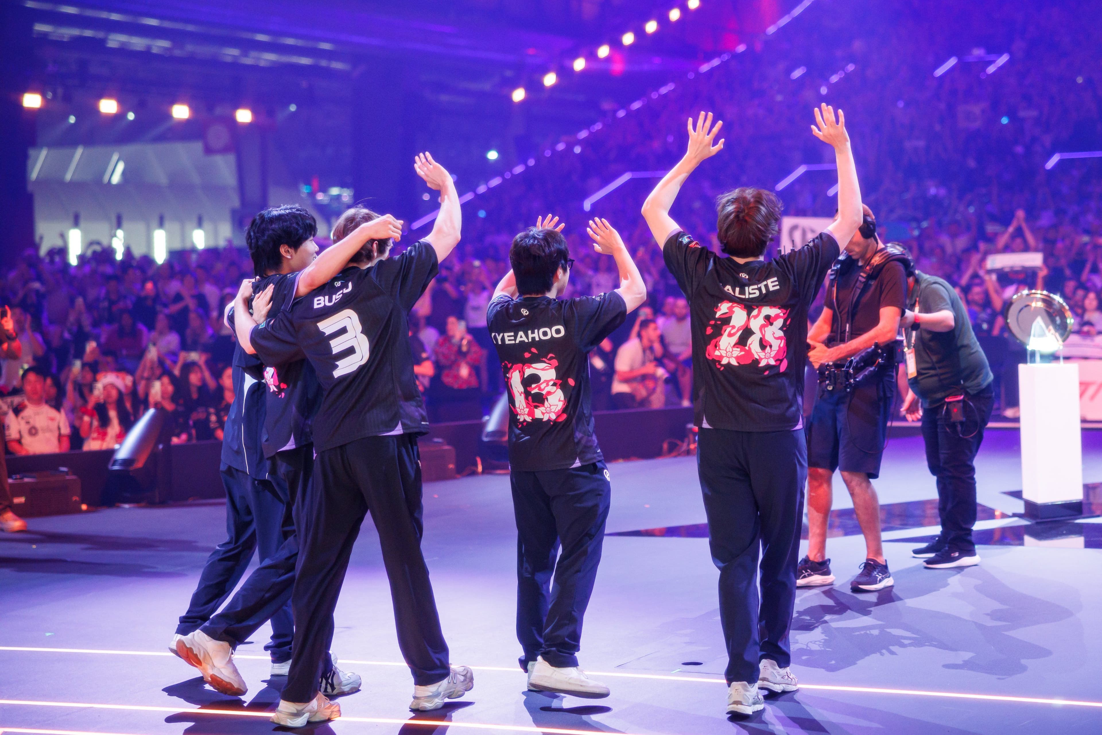 Karmine Corp in front of the Paris crowd at the League of Legends Esports World Cup 2026. (Credit: Esports World Cup)