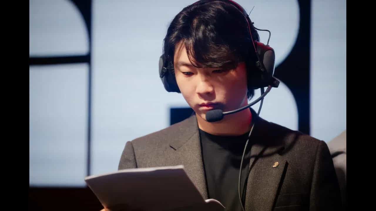 LYON Reignover: "It's actually easier to have Dhokla because he is a veteran."