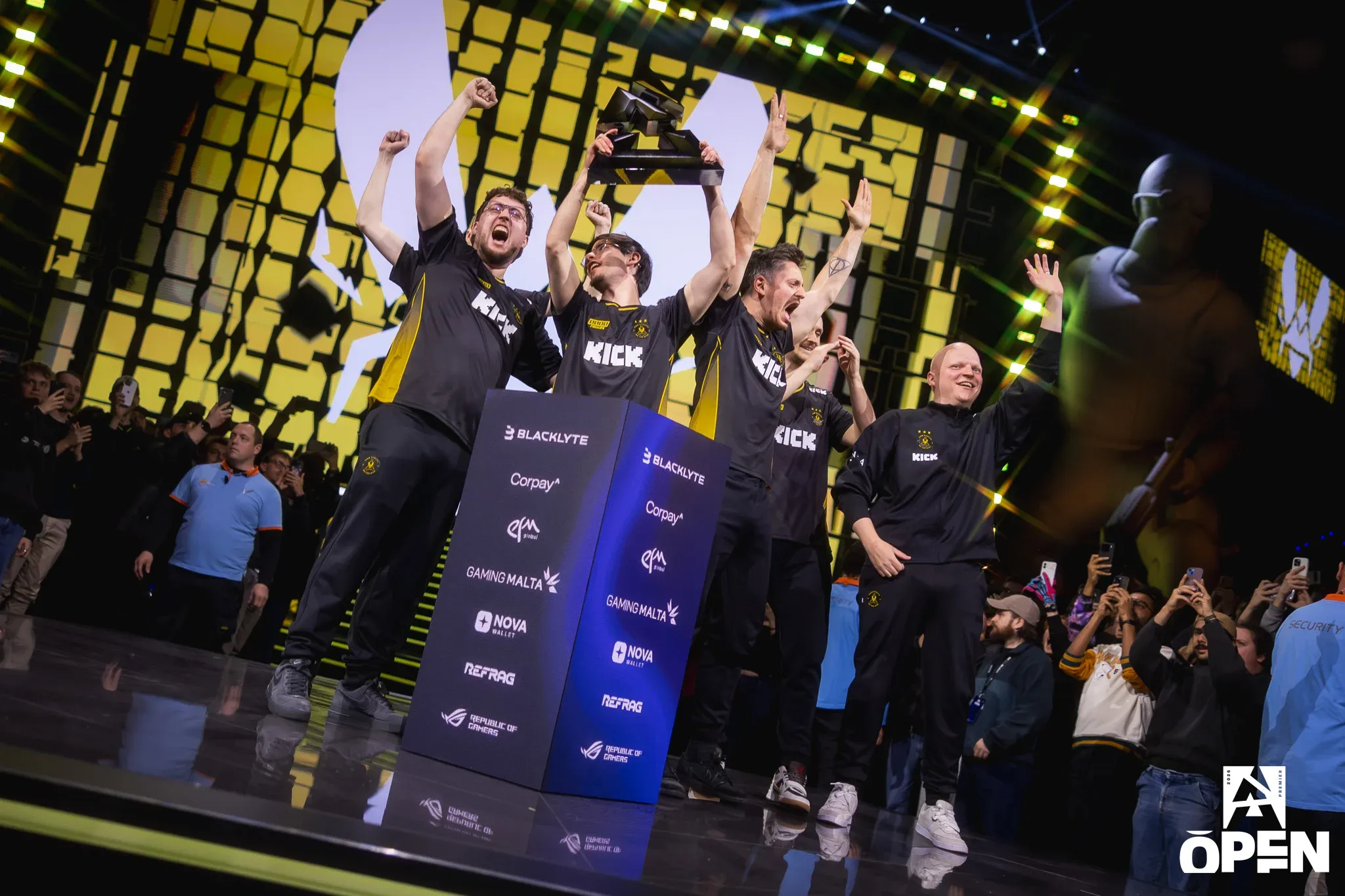 A Vitality Massacra a NAVI na BLAST Open Rotterdam e Conquista o Terceiro Título Seguido