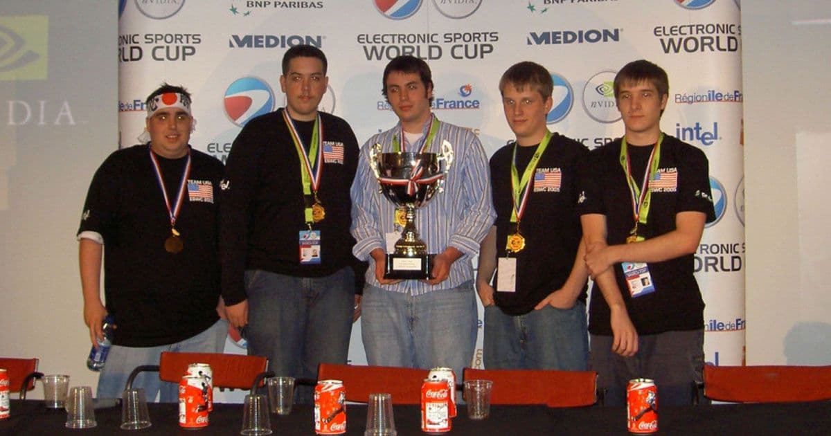 Complexity poses with the ESWC 2005 trophy, one of the organization's biggest Counter-Strike 1.6 titles (Image: ESWC 2005)