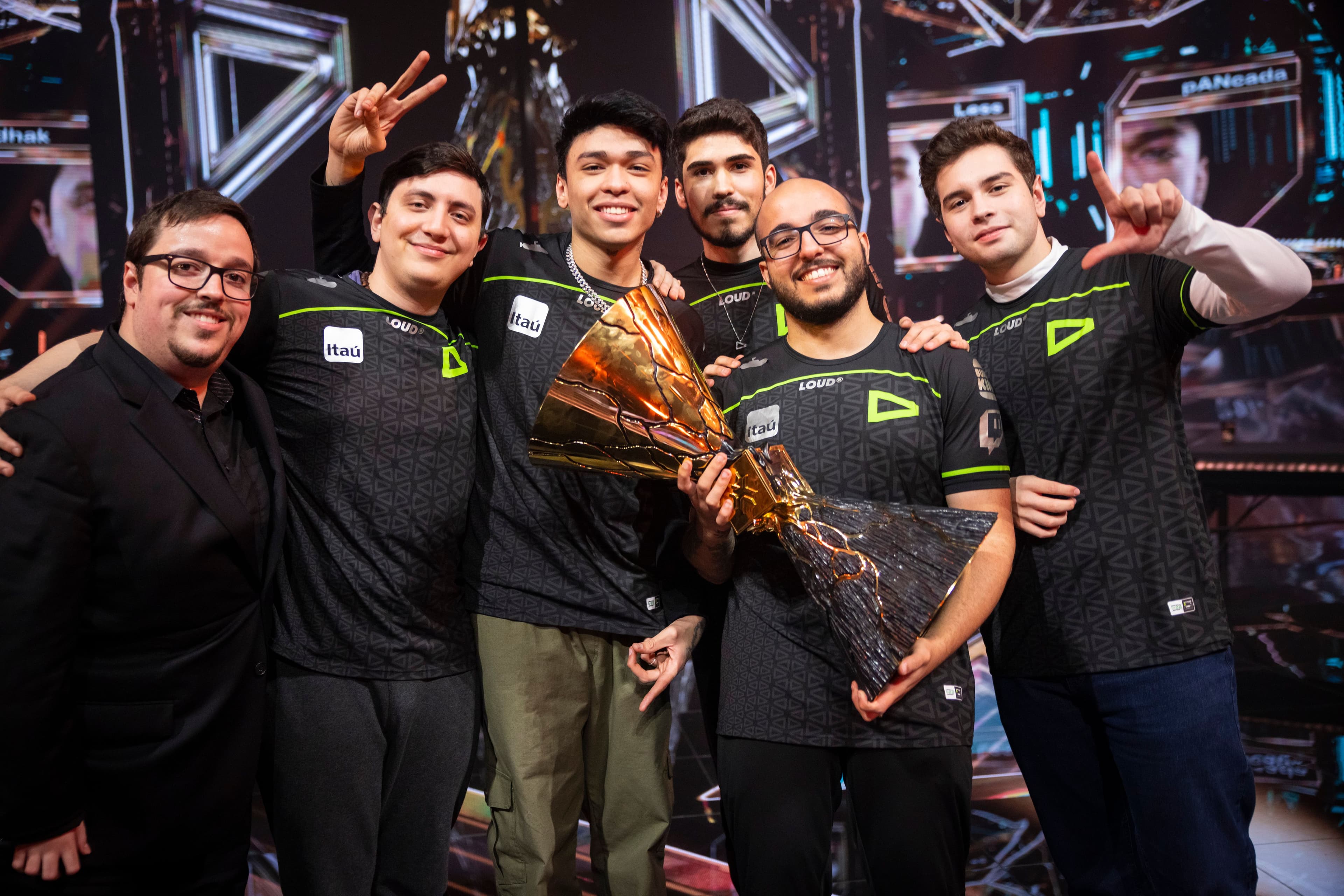 LOUD celebrate winning VALORANT Champions 2022 (Image: Riot Games)