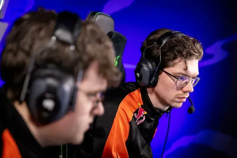 Fnatic Bench Head Coach Milan After Disappointing Stage 1