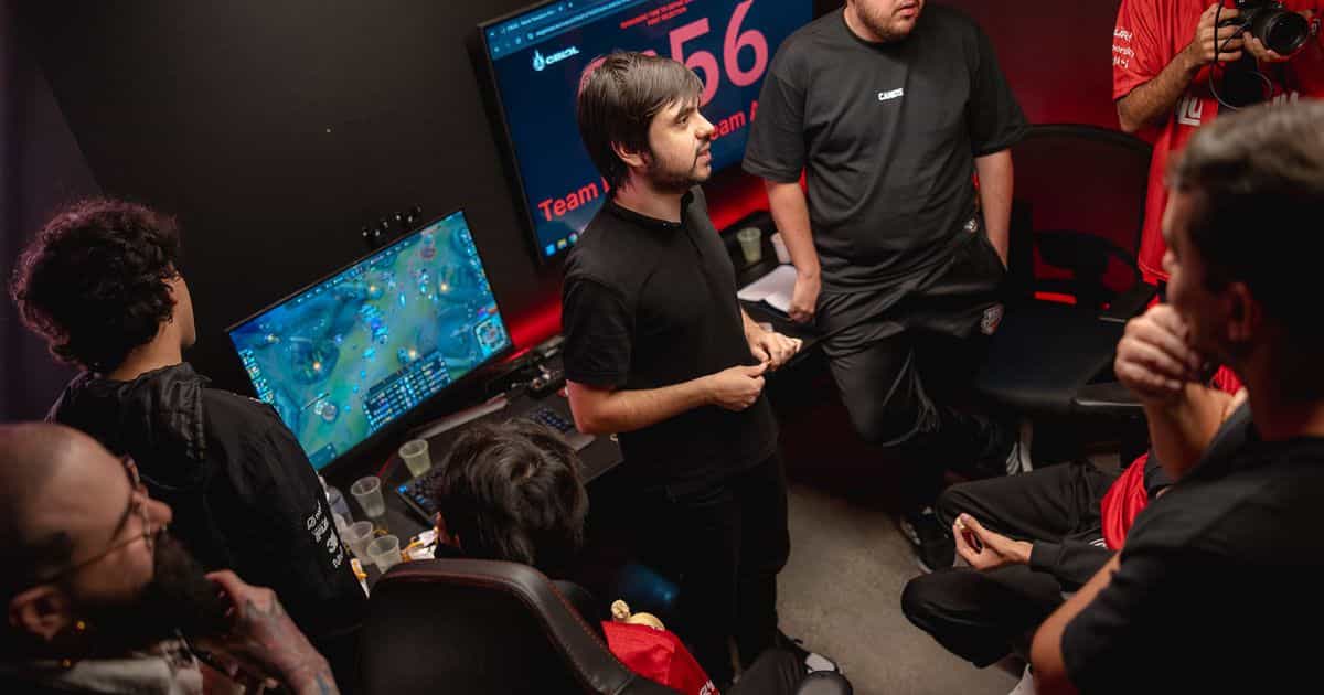 RED Canids Perde Para a Vitality e Chega à Última Chance na Demacia Cup 2026