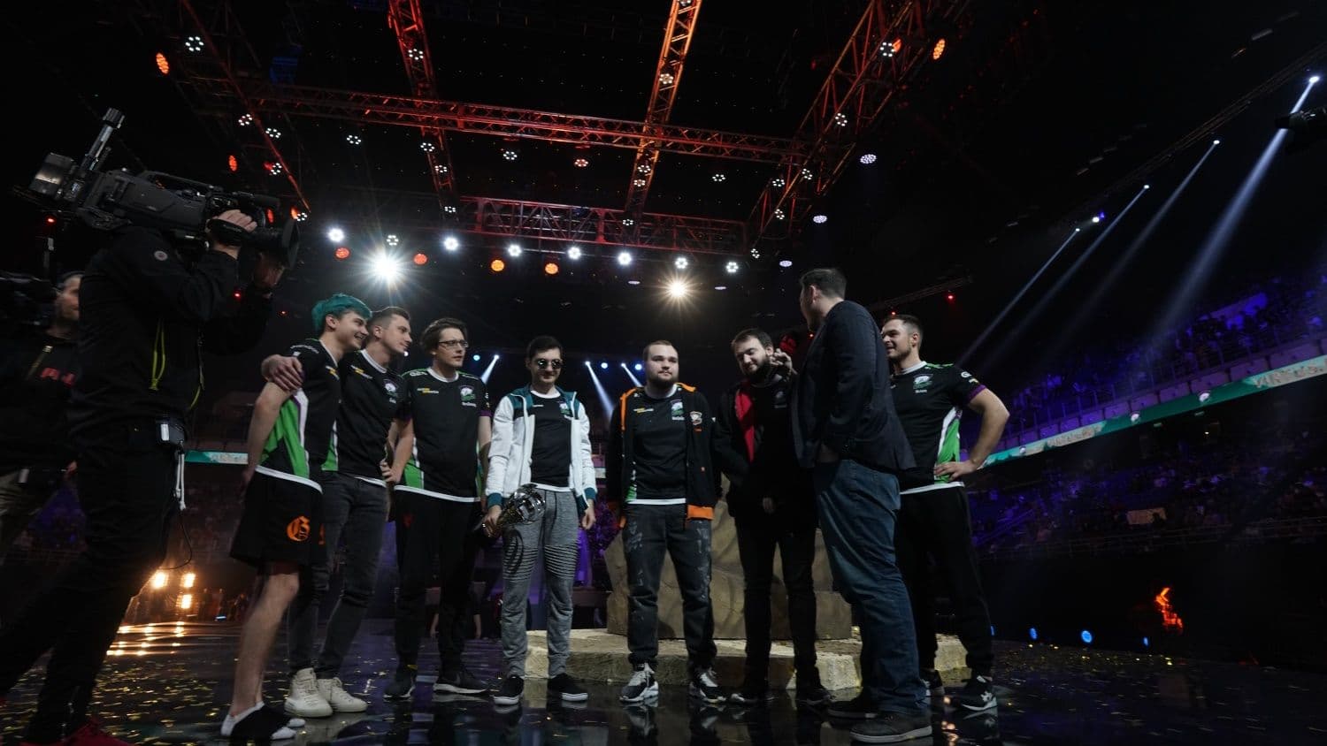Virtus.pro won so many majors in 2018 that some people got confused when they did not lift the Aegis of Champions.