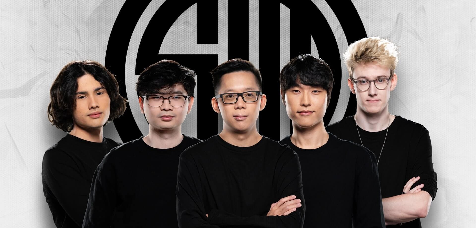 O Dota 2 tem dessas. Num dia empregado, no outro na rua.