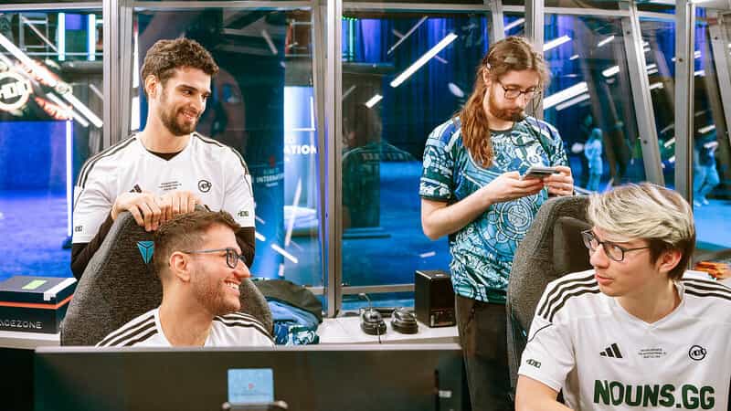 nouns fala um pouco sobre o International