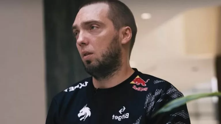 Gerente do Team Spirit, Dmitry \