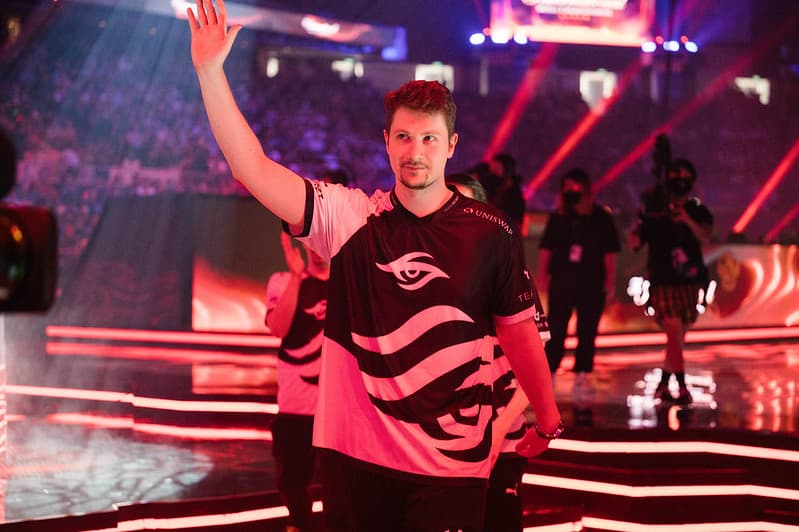 Puppey se tornou o colecionador de recordes no Dota 2.