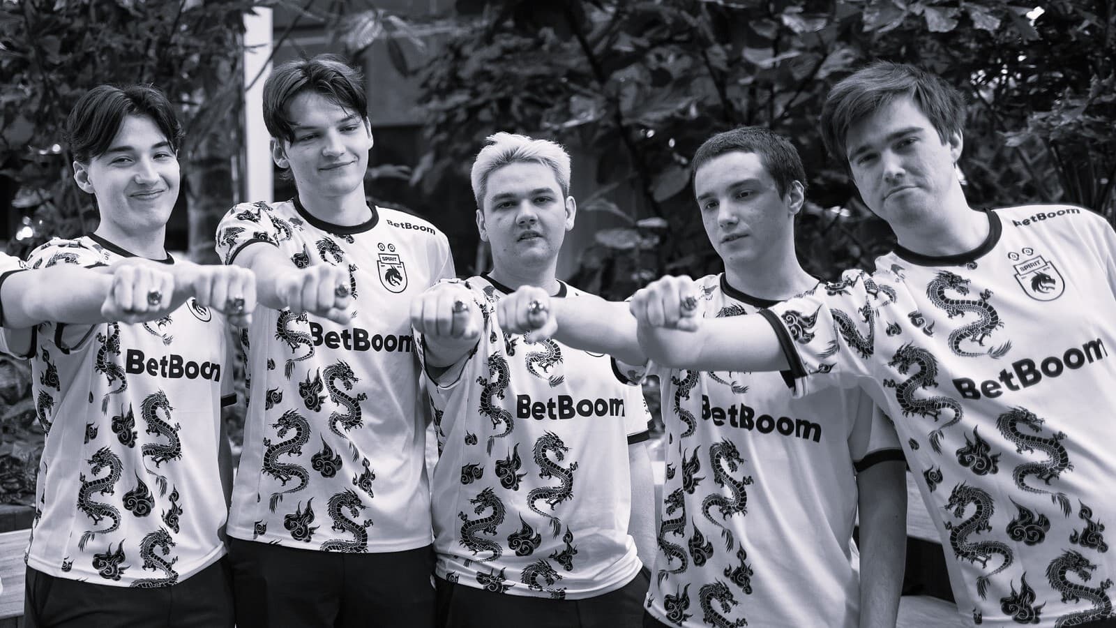 Team Spirit se despede de Yatoro e Mira