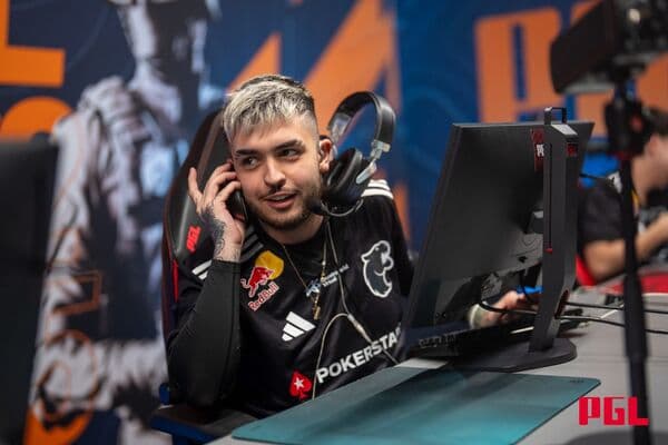 chelo faz postagem emocionante ao se despedir da FURIA