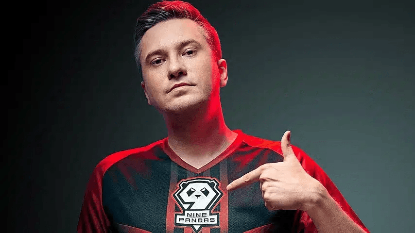 O elenco da 9Pandas continua girando em torno de Solo.