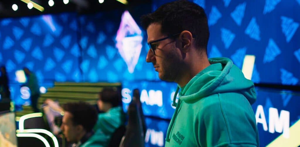 Astini tomou mais um drible de 4nalog nessa história.