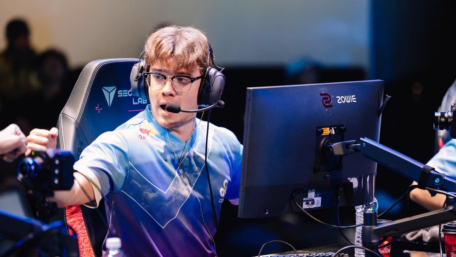 "Você tem que aprender muito mais coisas" C9 Zellsis sobre jogar diversas funções