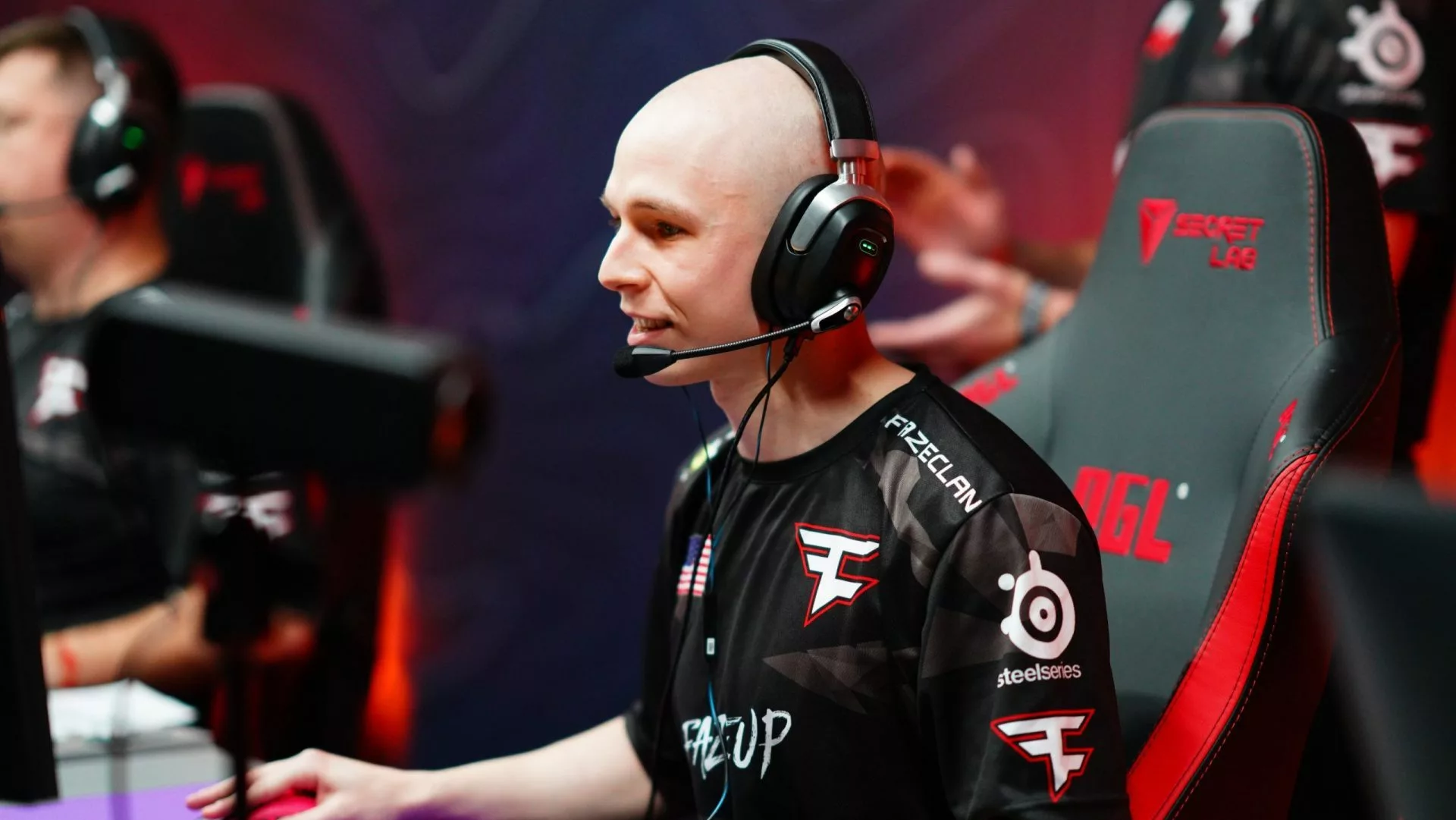 FaZe Clan Coloca EliGE no Banco; jcobbb Entra no Lugar