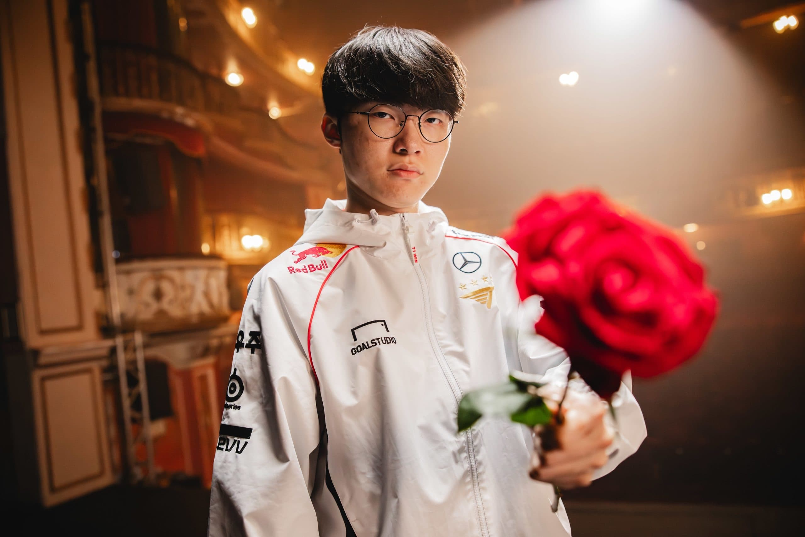 Faker Presenteará 100 Fãs com a Skin Hall of Legends Ahri
