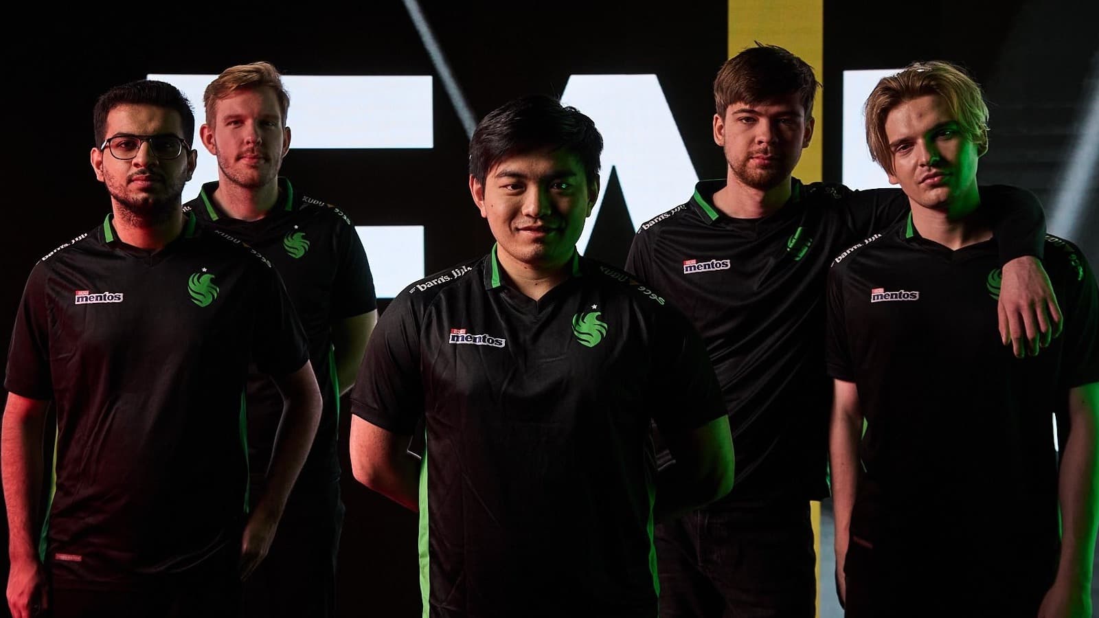 Lineup do Team Falcons no Riyadh Masters.