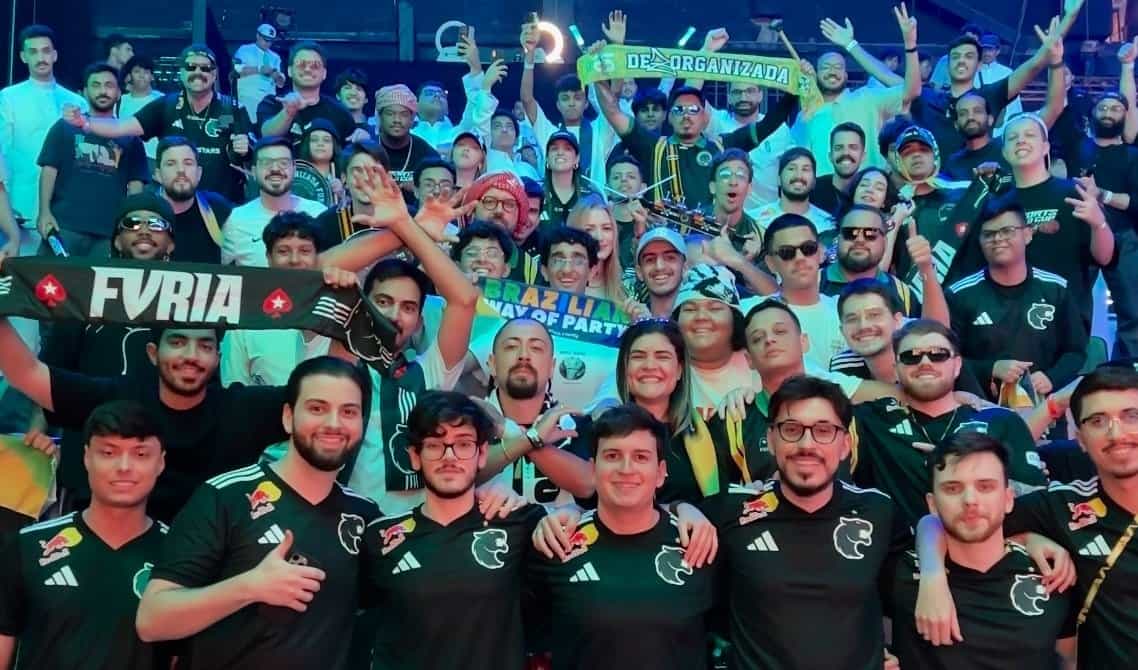 Team Secret é Campeã Invicta de Rainbow Six Siege na EWC 2025, Furia fica em Terceiro