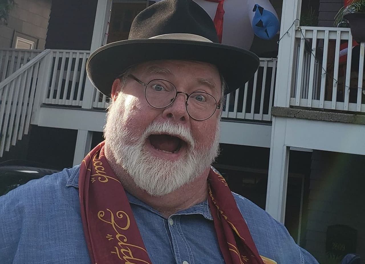 Apesar dos personagens sombrios no Dota 2, Sam parecia sempre bem humorado.