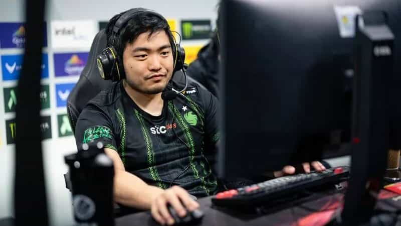 Sneyking: "Trocar jogadores é apenas mudar o conjunto de problemas pra lidar"