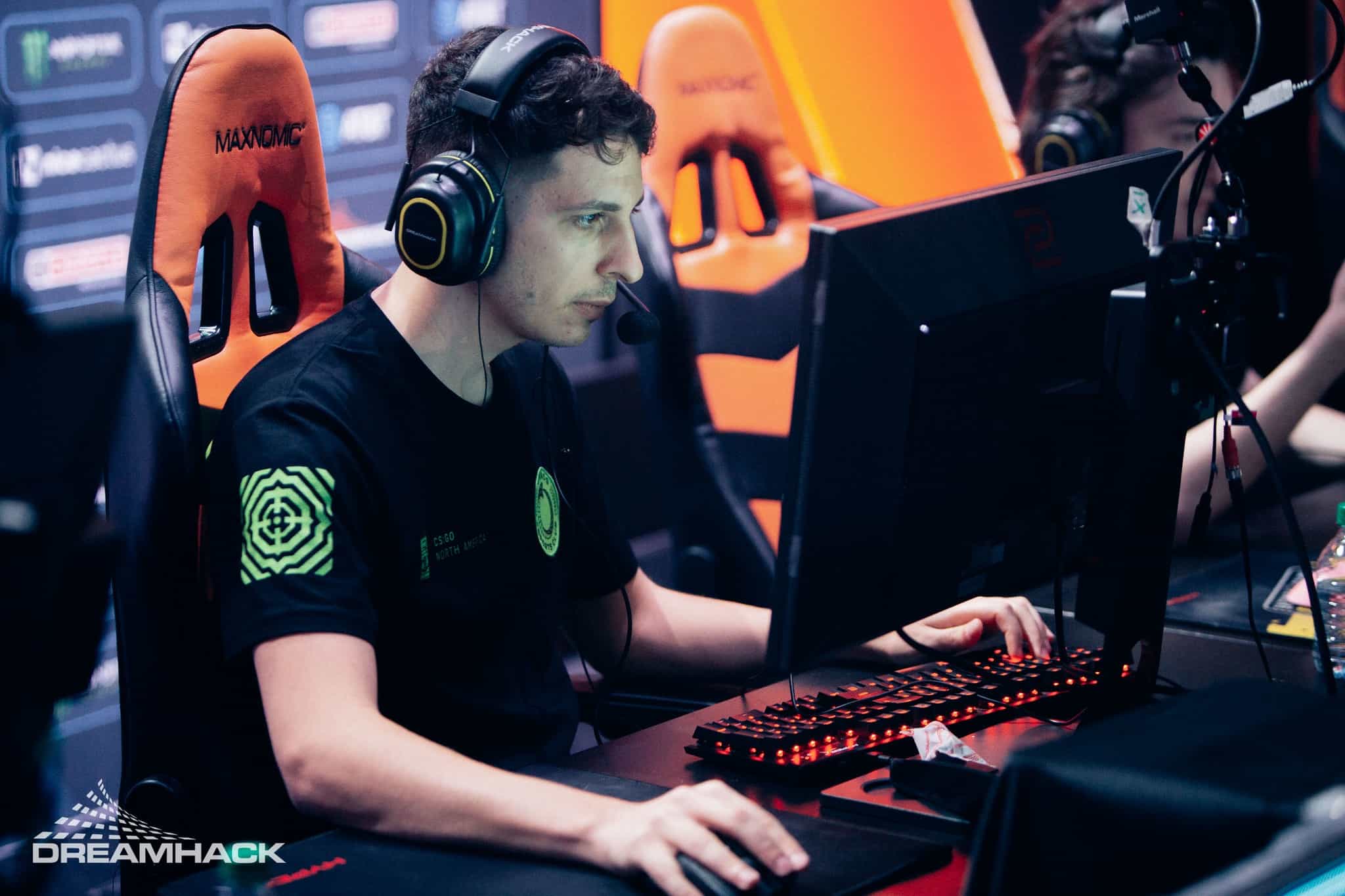 Após 10 anos, Valve retira o ban de Joshua "steel" Nissan