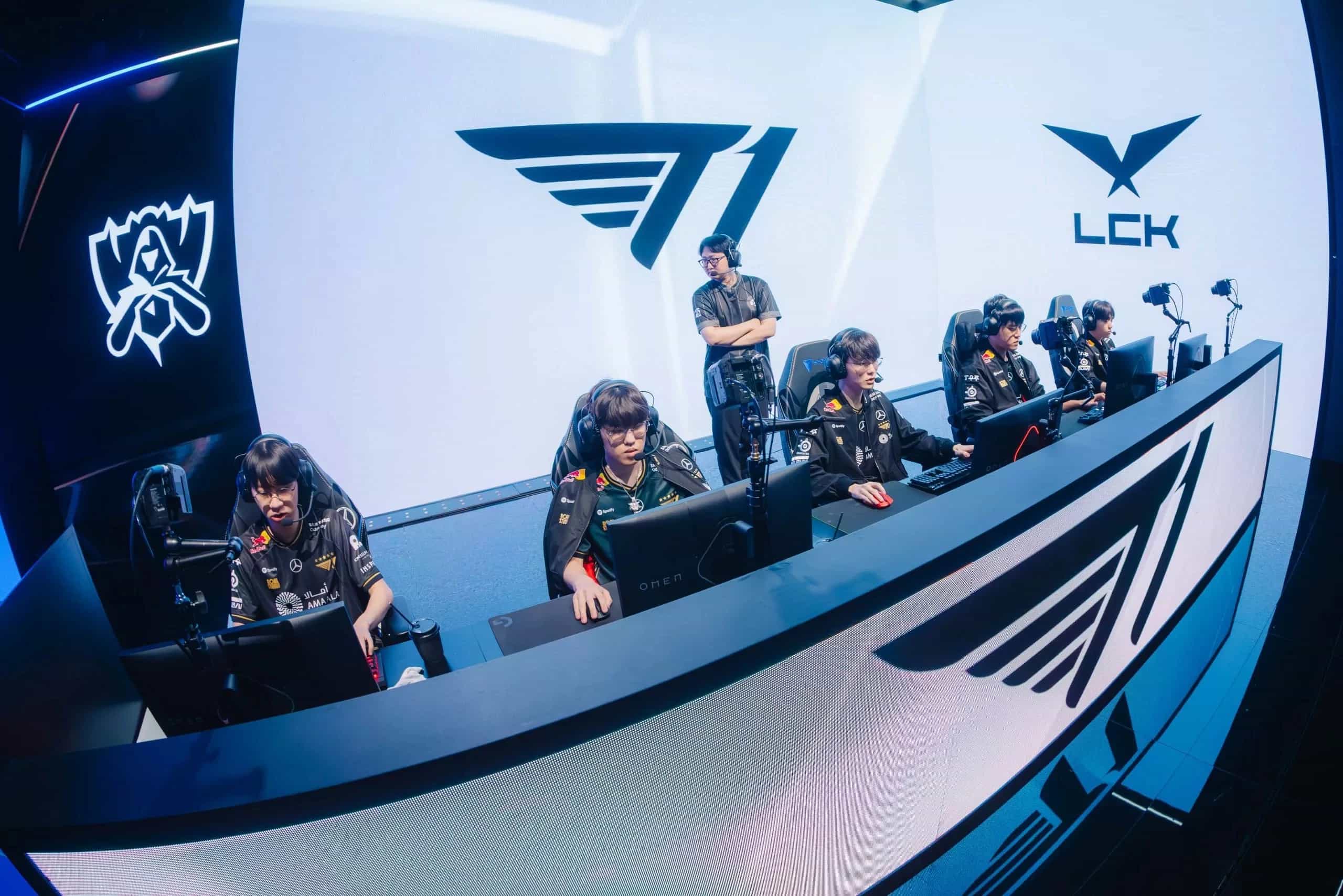 Último dia de Fase Suiça do Worlds 2025 terá BLG x TES e T1 duelando contra MKOI