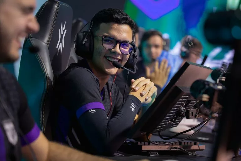 LOUD Valorant trazendo Saadhak de volta no lugar de aspas?