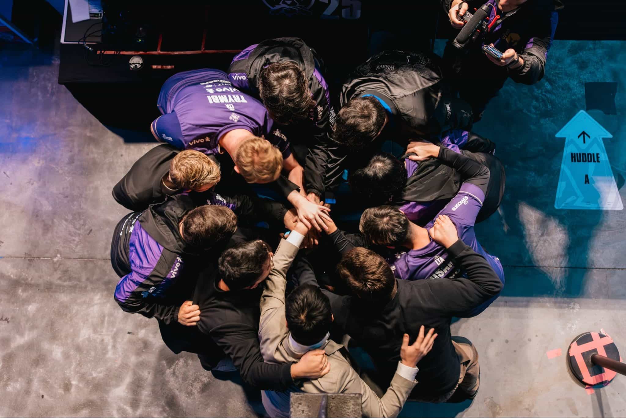 Vivo Keyd Stars está a uma MD3 de se tornar o pior Brasileiro em um Mundial de LoL