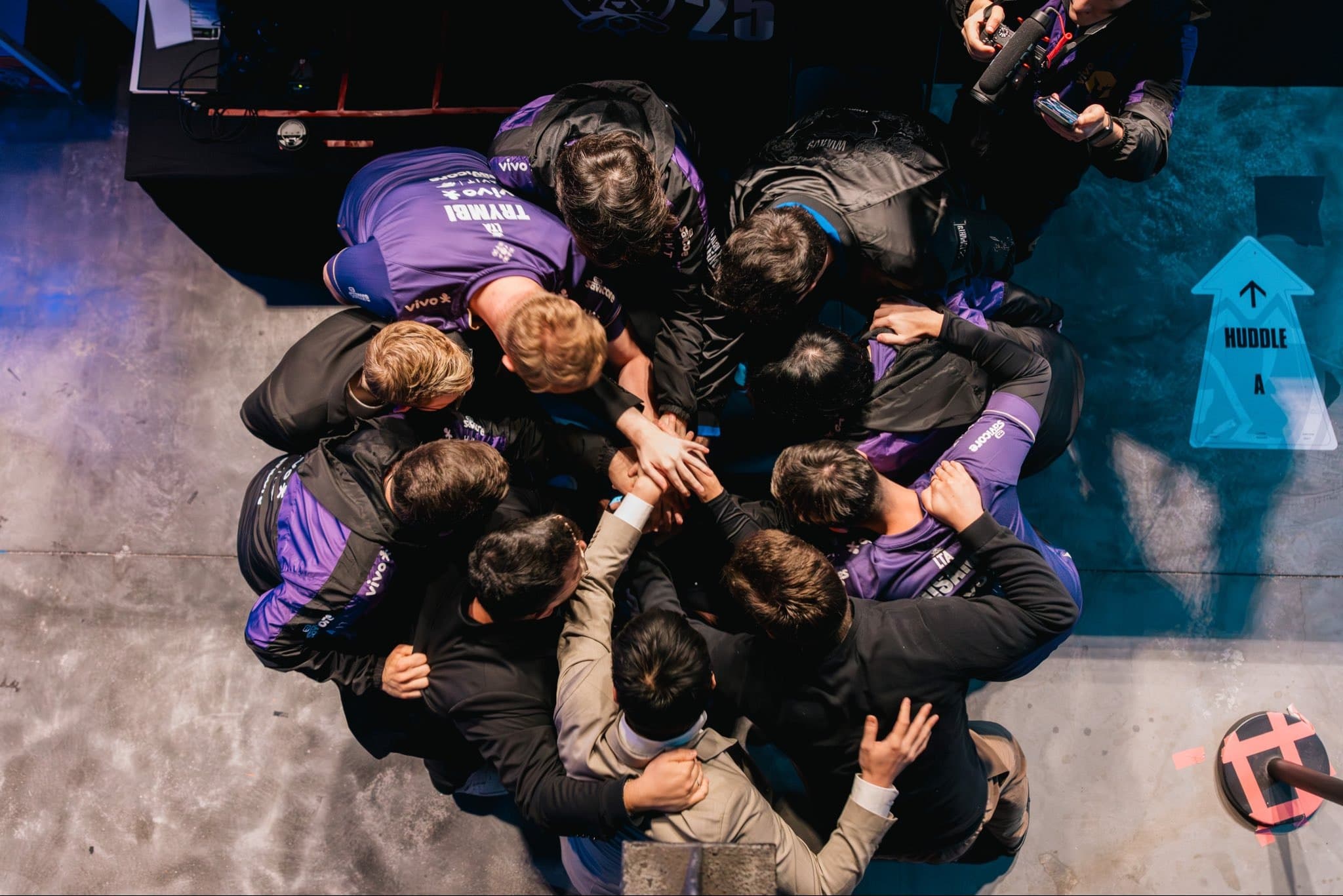 Vivo Keyd Stars está a uma MD3 de se tornar o pior Brasileiro em um Mundial de LoL