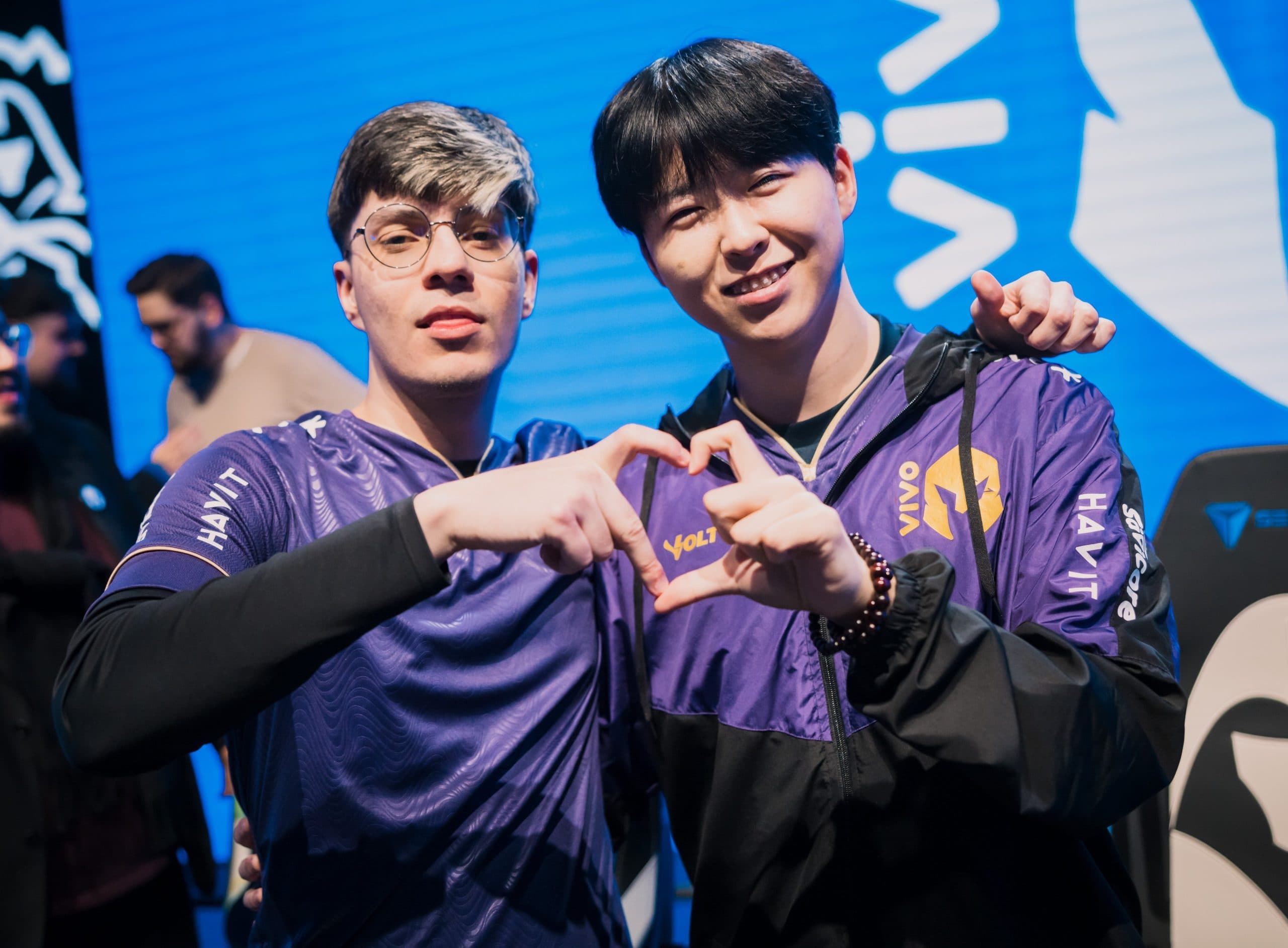 VKS vence no Worlds 2025, despacha PSG Talon e terá BLG pela frente