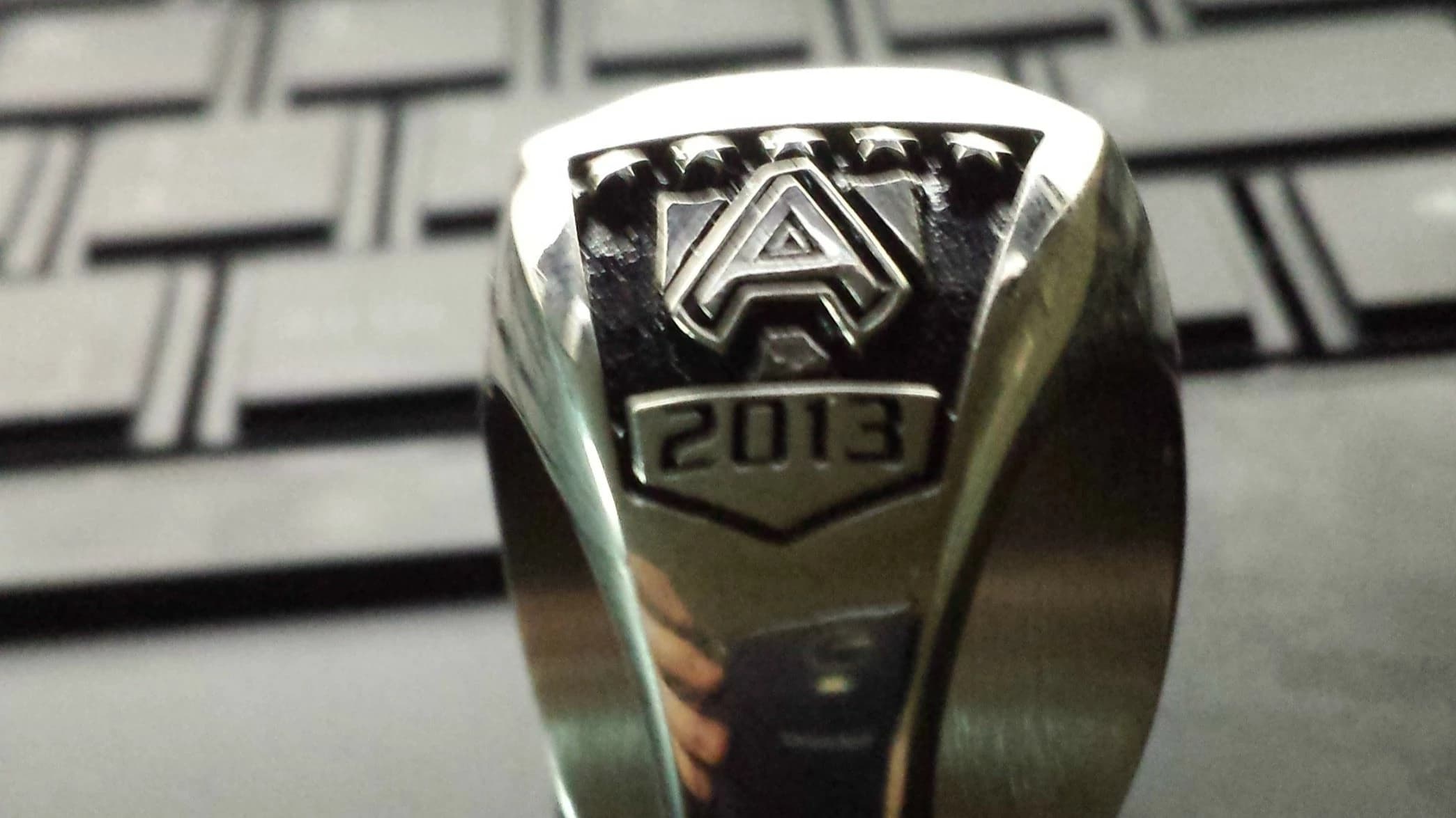 O anel é único e feito sob medida para os campeões.