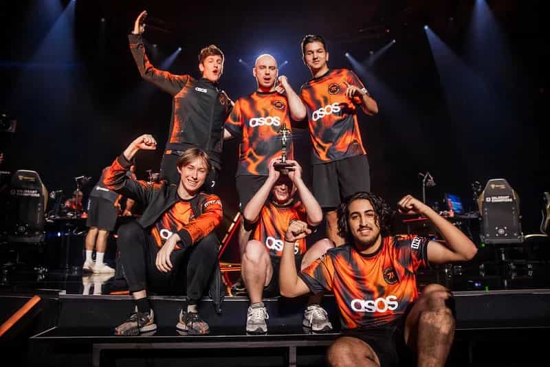 FNATIC irá manter time intacto para a próxima temporada