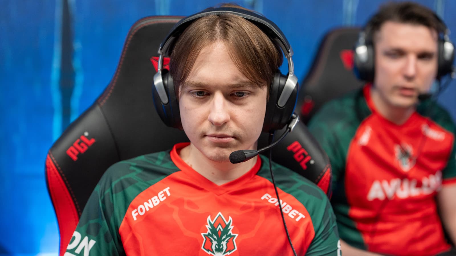 Smiling Knight é a melhor opção possível para substituir Parker depois de ser afastado.