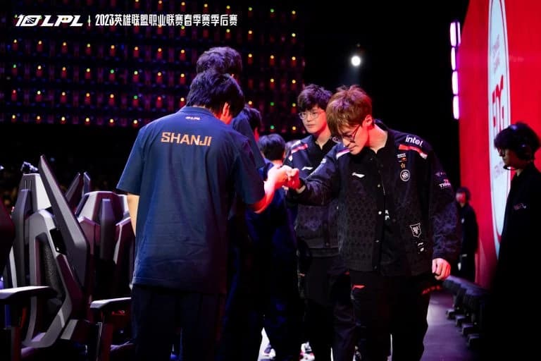 Display of Dominance: EDG vs OMG - LPL Playoffs Recap