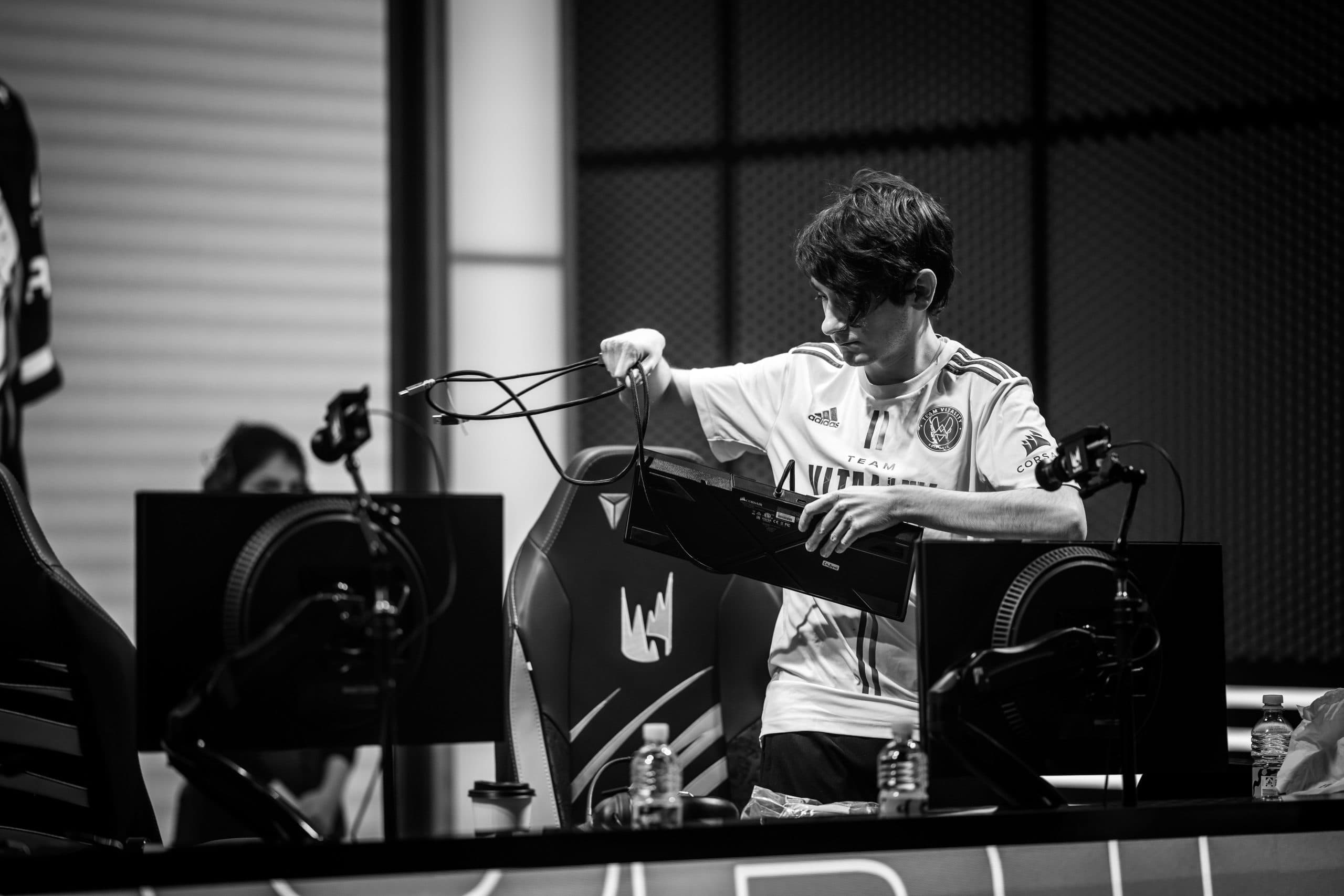 G2 Esports reportedly set to bring in Labrov to replace Mikyx