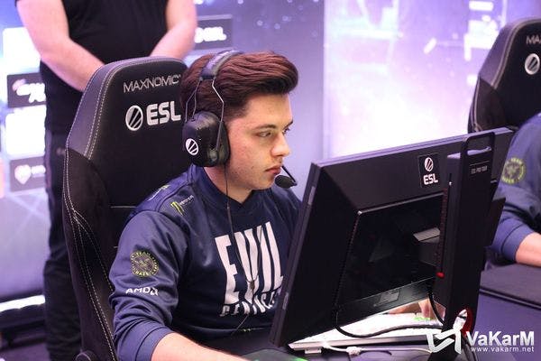 On the Move at Last: Evil Geniuses attempt to acquire “Ethan” from NRG ahead of VCT 2023.